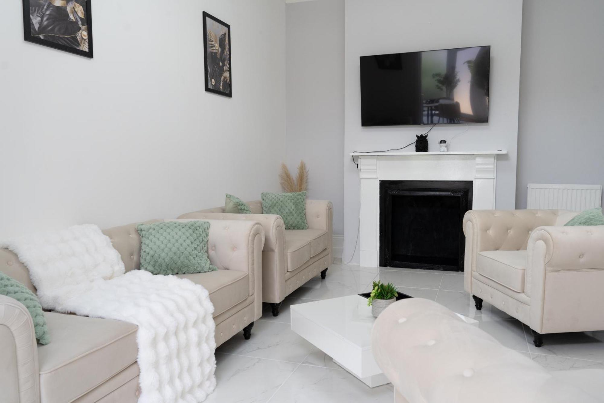 Open Mind Property - Hottub, 8 Beds & 2 Car Spaces * Portsmouth