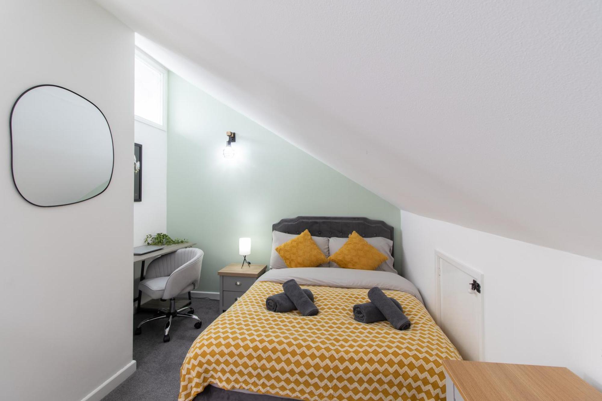 Holiday home Open Mind Property - Hottub, 8 Beds & 2 Car Spaces Portsmouth