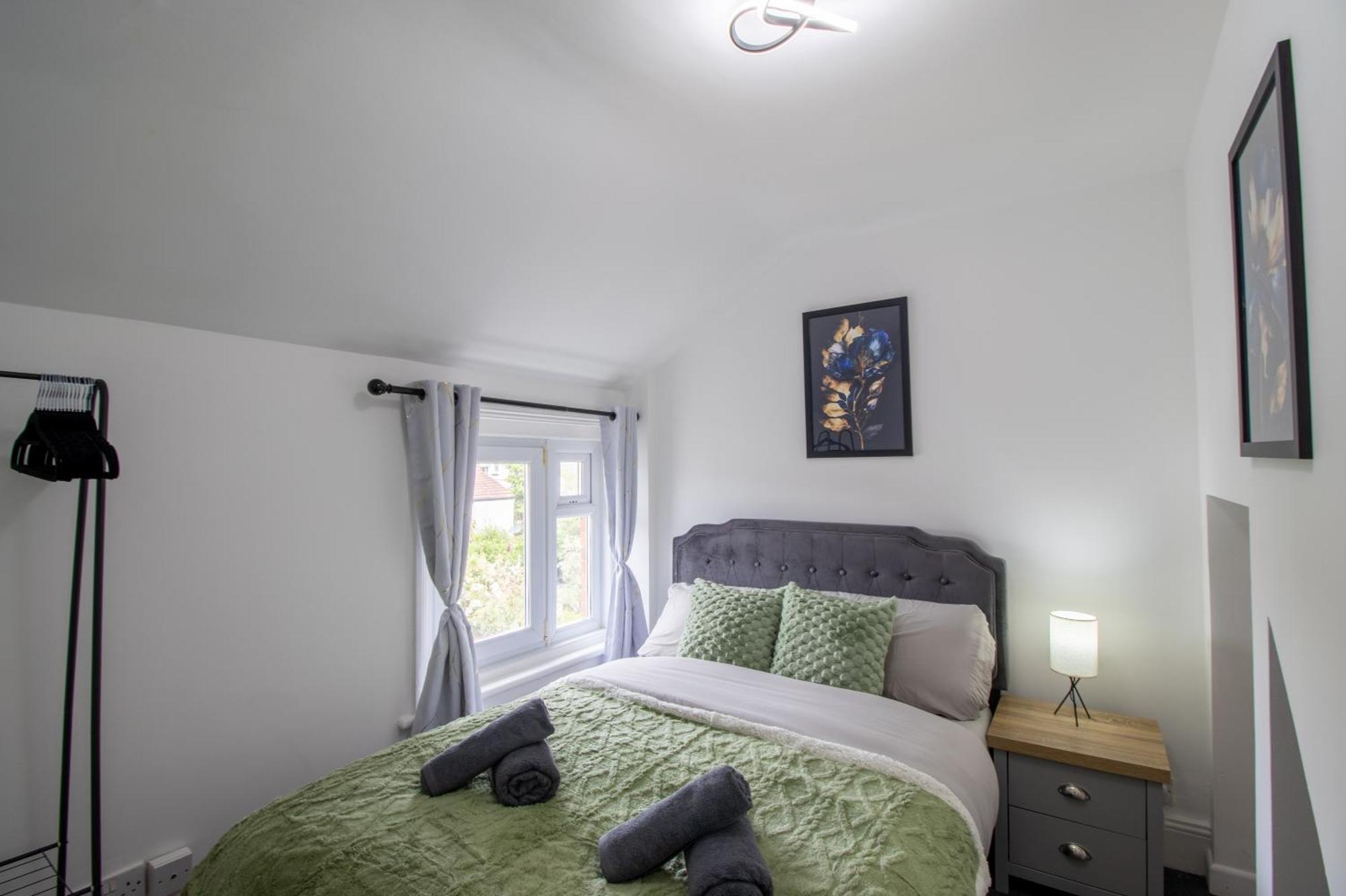 Open Mind Property - Hottub, 8 Beds & 2 Car Spaces Holiday home